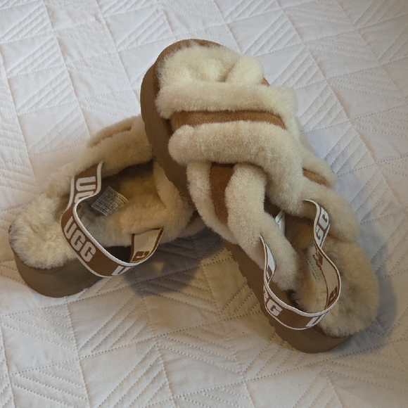 UGG Cream and Tan Fluffy Sandals - Picture 1 of 6